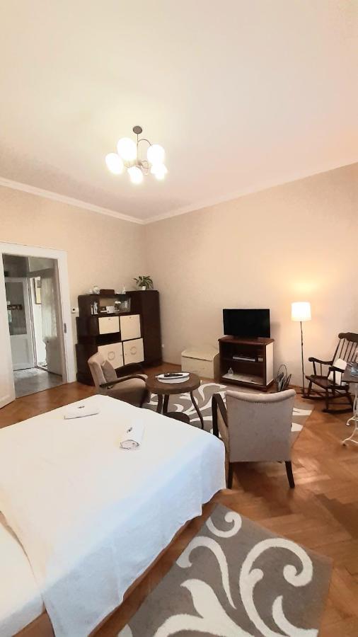 Apartamento Ékszerdoboz Apartman Eger Exterior foto